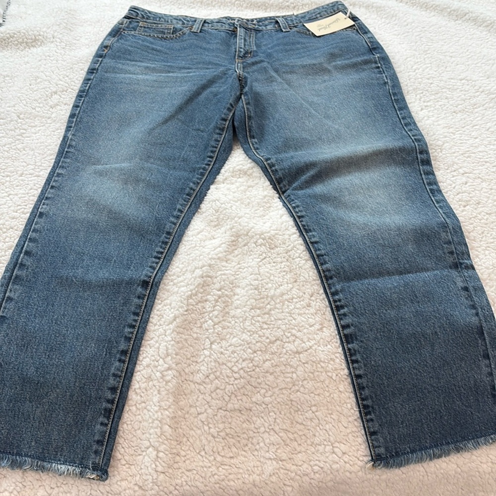 NWT | Universal Thread | High Rise Straight Jeans